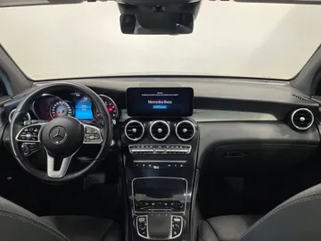 2021 Mercedes-Benz GLC - image 4