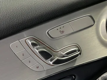 2021 Mercedes-Benz GLC - image 19
