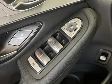 2021 Mercedes-Benz GLC - image 24