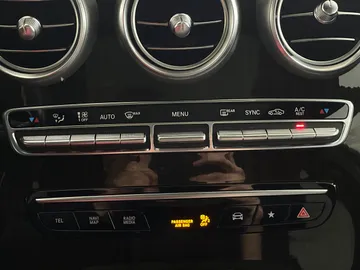 2020 Mercedes-Benz GLC - image 25
