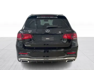 2022 Mercedes-Benz GLC - image 11