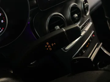 2022 Mercedes-Benz GLC - image 31