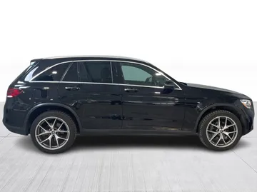 2022 Mercedes-Benz GLC - image 2