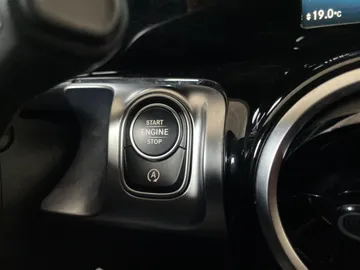 2020 Mercedes-Benz GLB - image 24
