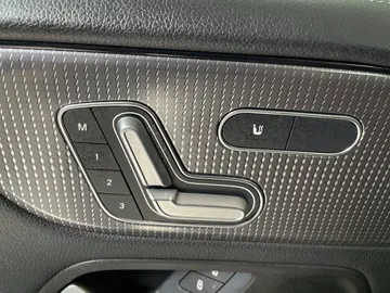 2020 Mercedes-Benz GLB - image 21