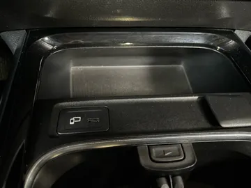 2020 Mercedes-Benz GLB - image 28
