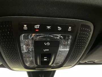 2020 Mercedes-Benz GLB - image 16