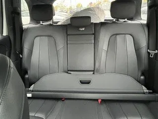 2022 Mercedes-Benz GLB - image 9