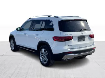 2023 Mercedes-Benz GLB - image 12