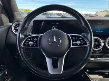 2023 Mercedes-Benz GLB - image 18
