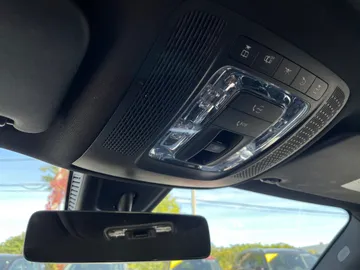 2023 Mercedes-Benz GLB - image 32