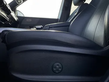 2023 Mercedes-Benz GLB - image 26