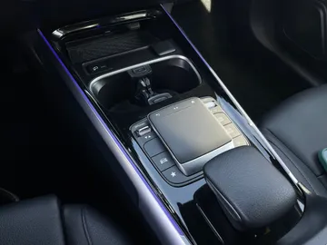 2023 Mercedes-Benz GLB - image 28