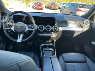 2024 Mercedes-Benz GLB - image 9