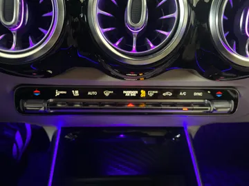 2021 Mercedes-Benz GLB - image 25