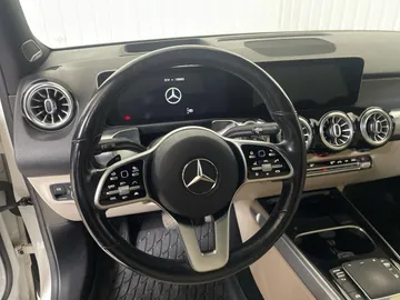 2021 Mercedes-Benz GLB - image 16