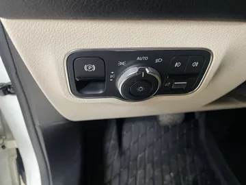 2021 Mercedes-Benz GLB - image 17