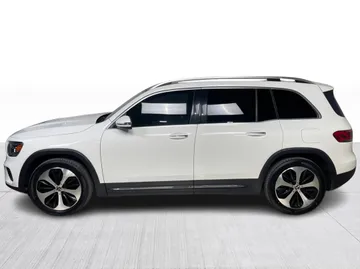 2021 Mercedes-Benz GLB - image 4