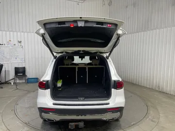 2021 Mercedes-Benz GLB - image 13