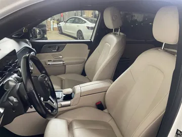 2021 Mercedes-Benz GLB - image 10