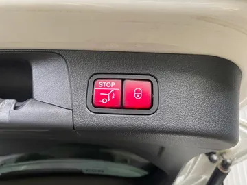 2021 Mercedes-Benz GLB - image 22