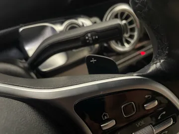 2021 Mercedes-Benz GLB - image 27