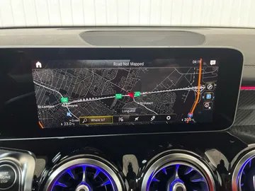 2021 Mercedes-Benz GLB - image 23