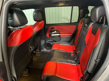 2021 Mercedes-Benz GLB - image 15