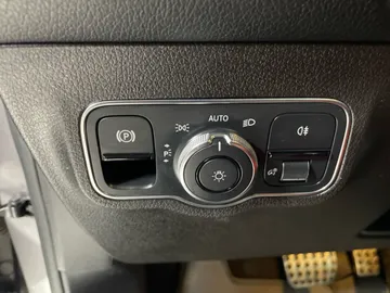 2021 Mercedes-Benz GLB - image 19