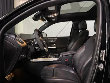 2021 Mercedes-Benz GLB - image 10