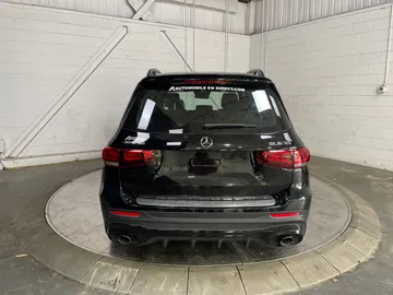 2021 Mercedes-Benz GLB - image 7