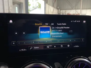 2021 Mercedes-Benz GLB - image 33