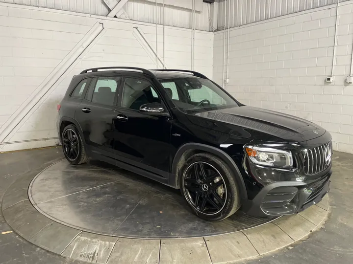 2021 Mercedes-Benz GLB - image principale