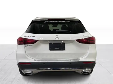 2024 Mercedes-Benz GLA - image 13