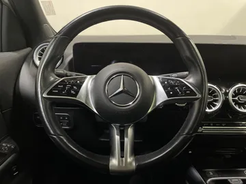 2024 Mercedes-Benz GLA - image 25