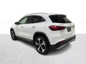 2024 Mercedes-Benz GLA - image 12