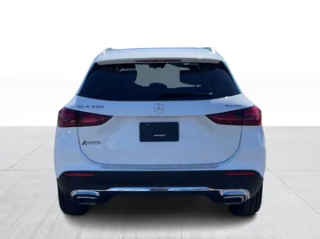 2024 Mercedes-Benz GLA - image 12