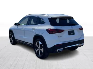 2024 Mercedes-Benz GLA - image 11