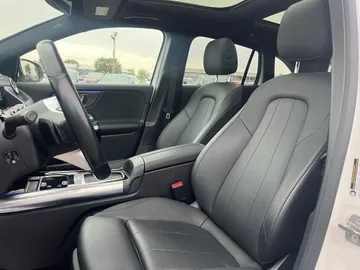 2024 Mercedes-Benz GLA - image 9
