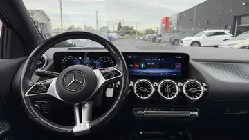 2024 Mercedes-Benz GLA - image 8