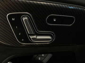 2022 Mercedes-Benz GLA - image 19