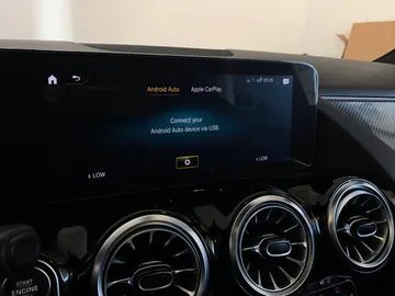 2022 Mercedes-Benz GLA - image 20