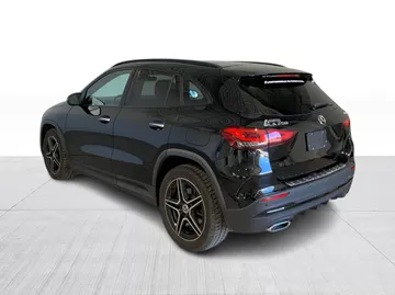 2022 Mercedes-Benz GLA - image 10