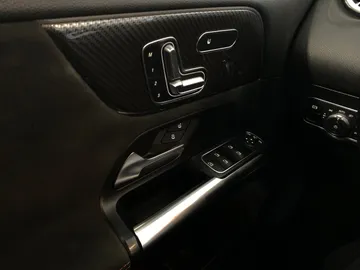 2022 Mercedes-Benz GLA - image 24