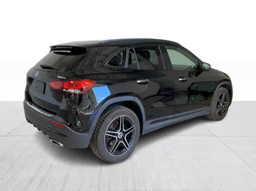 2022 Mercedes-Benz GLA - image 13