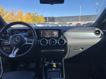 2026 Mercedes-Benz GLA - image 9