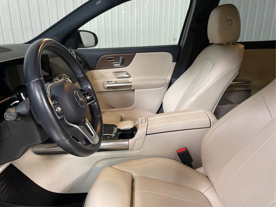 2021 Mercedes-Benz GLA — photo 3