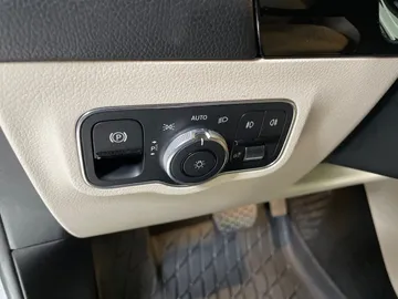 2021 Mercedes-Benz GLA - image 19