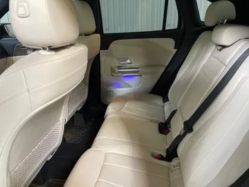 2021 Mercedes-Benz GLA - image 15