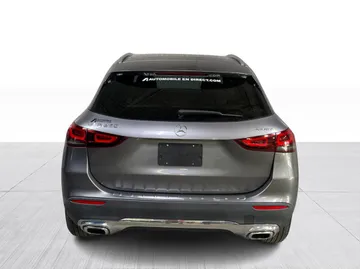 2021 Mercedes-Benz GLA - image 12